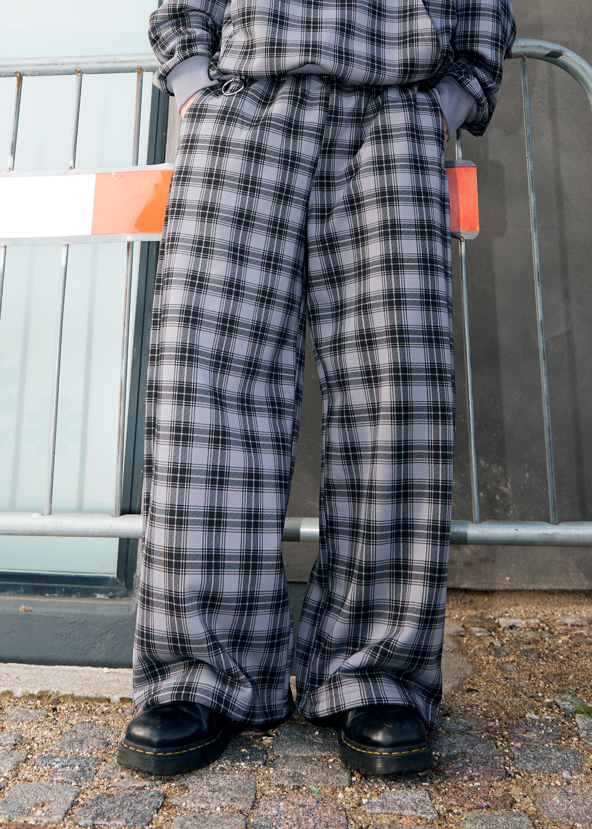 BUBBLE TARTAN BLACK sweatpants