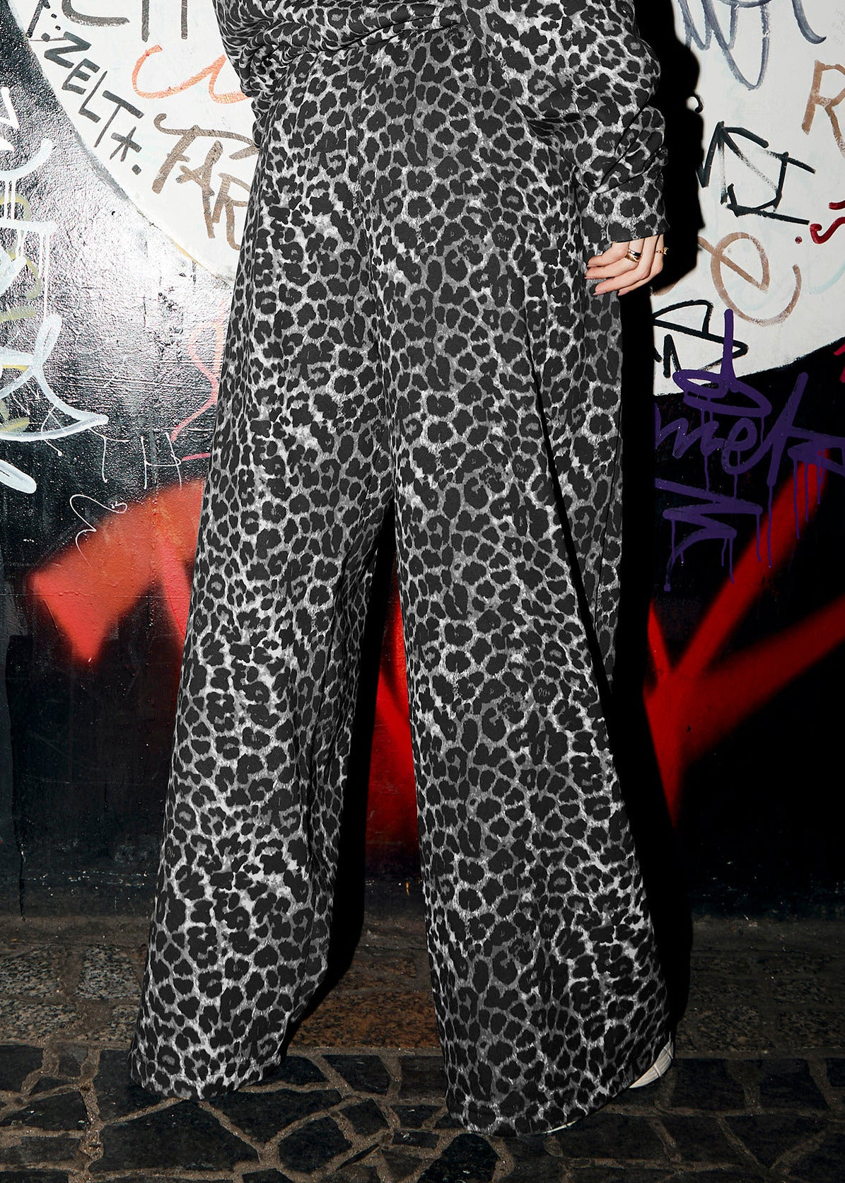 BUBBLE SNOW LEOPARD sweatpants